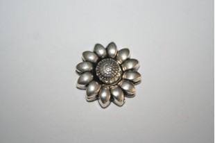 Chiusura Magnetica Fiore 25mm, Colore Argento 1pz., Cod.MIN182