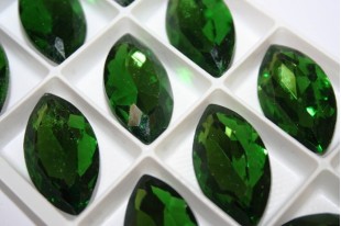 Cabochon Navetta Cristallo 17x32mm., Verde 1pz., Cod.CAB08C