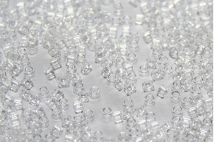 Treasure Toho Seed Beads Transparent Crystal 11/0 - 5gr