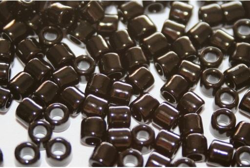 Treasure Toho Seed Beads Opaque Jet 8/0 - 5gr 2