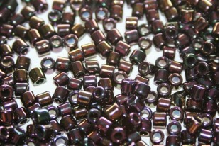 Treasure Toho Seed Beads Metallic Iris Purple 8/0 - 5gr