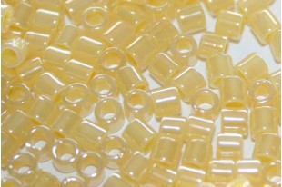 Treasure Toho Seed Beads Ceylon Custard 8/0 - 5gr