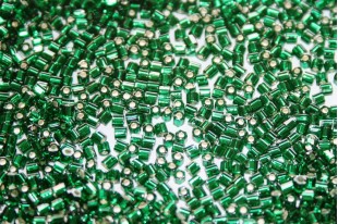 Hexagon Toho Seed Beads Silver Lined Green Emerald 11/0 - 10gr