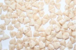 Super-Khéops® Par Puca® Beads Opaque Beige Ceramic Look 6mm - Pack 50gr