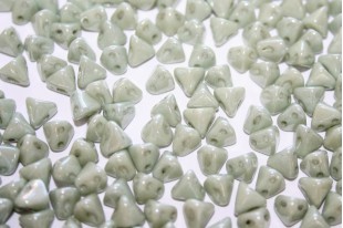 Super-Khéops® Par Puca® Beads Opaque Light Green Ceramic Look 6mm - Pack 50gr