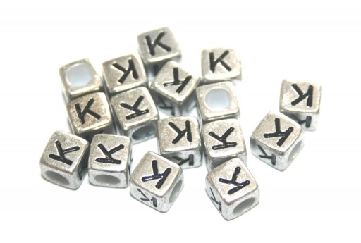 Perline Acrilico Cubo Lettera K - Argento 6mm - 20pz