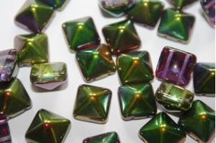 Perline Pyramid 12X12mm, 5Pz., Magic Orchid Col.95000