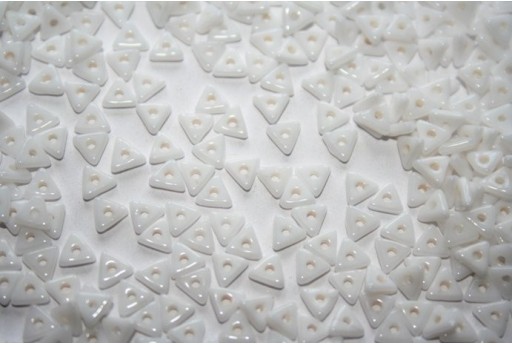 Perline Tri-Bead 4mm, 5gr., Chalk White Col.03000