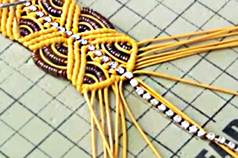 gioielli tecnica macramè